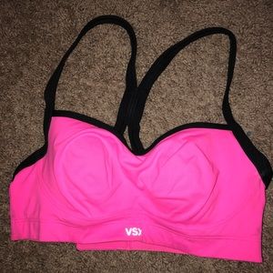 VS 32 C sports bra